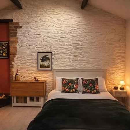 Linden At Lough Sillan House - Dog-friendly - Adults Only Tatil Evi